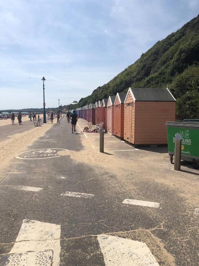 Flat-C, 4 Adults, 20 Mins To Beach, Netflix, Wifi, Sleeps 4 Adults Bournemouth Exterior photo